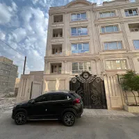 آپارتمان نوساز ۴طبقه تک واحدی با شرایط بسیار ویژه