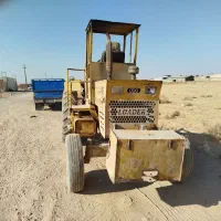 تراکتور|خودرو سنگین|قم, منبع آب|دیوار