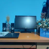 فروش میز کامپیوتر در حد نو