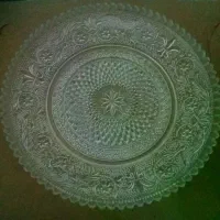 پیشدستی قدیمی نقش برجسته