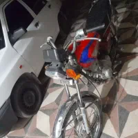 موتور سیکلت پیشرو مدل ۸۲