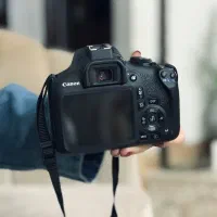 دوربین canon 2000 D|دوربین عکاسی و فیلم‌برداری|شیراز, شهرک پرواز|دیوار