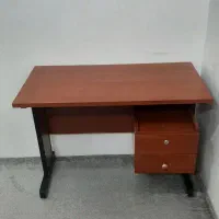 میز تحریر|میز تحریر و کامپیوتر|ری, علایین|دیوار