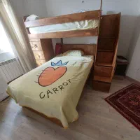 تخت نوجوان و جوان