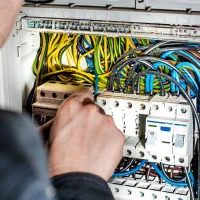 برقکار/برقکاری رفع اتصالی قطعی/سیم کش/ سیم کشی