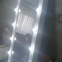 آینه قدی لامپ دار
