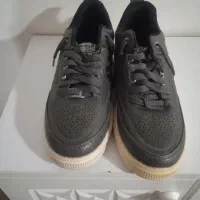 کفش اسپرت نو فروشی