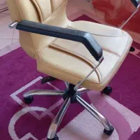 صندلی چرخدار در حد نو