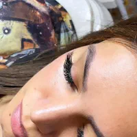 خدمات کاشت تخصصی مژه|خدمات آرایشگری و زیبایی|اصفهان, باب الدشت|دیوار