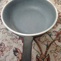 دوعدد ماهیتابه تفلون دسته دار اصلا استفاده نشدن