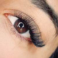 اکستنشن و لیفت مژه و ابرو