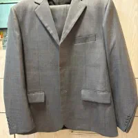 کت و شلوار رنگ طوسی