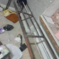 تخت آهنی بزرگ