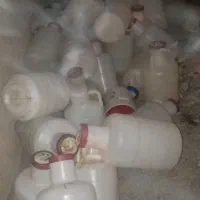 دبه فرمونی و جا خیارشور|ظروف نگهدارنده، پلاستیکی، یک‌بارمصرف|ایلام, |دیوار