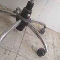 صندلی چرخ دار|صندلی و نیمکت|سبزوار, قلعه‌نو دهزار|دیوار