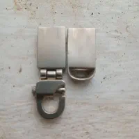 ۲عدد فلش ۳۲ گیگ هردوتا هم ۸۰۰۰۰۰هزار تومان