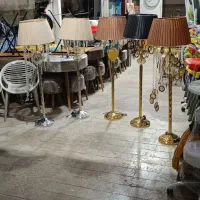 آباژور ایستاده کنار سالنی|چراغ خواب و آباژور|شیراز, سهل‌آباد|دیوار