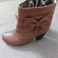 کفش و کاپشن