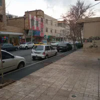 20-مغازه-تجاری-بر-خیابان-اصلی