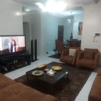 همخونه خانم موجه