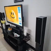 ال سی دی JVC به همراه سینما خانوادگی  میز تلویزیون