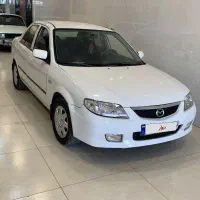 مزدا ۳۲۳ سفید