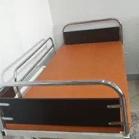 تخت بیمارستانی