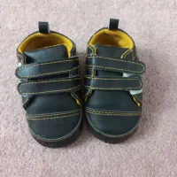 کفش بچگانه|کفش و لباس بچه|اصفهان, آبشار|دیوار