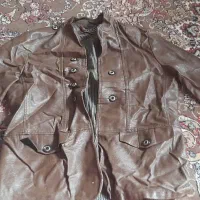 درحدنو|لباس|مشهد, شهید علی محمدی|دیوار