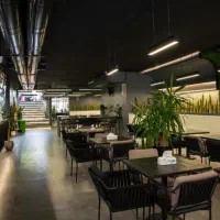 پیتزا زن و گیریل کار خانم و اقا