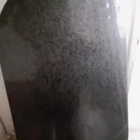 میز چوبی بیضی شکل با پایه فلزی فرفورژه بدون صندلی.|میز و صندلی غذاخوری|کرمانشاه, |دیوار