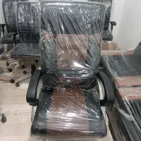 صندلی نو و در حد نو با ضمانت ومیز مدیریتی و گیمینگ|صندلی و نیمکت|رشت, جانبازان|دیوار