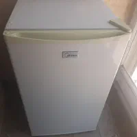 یخچال فریزر کوچک Midea اصلی فابریک (در حد نو )