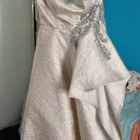 لباس بله برون و عقد فوق العاده زیبا