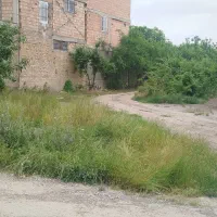 زمین 300 متری نزدیک خیابان اصلی با بهترین امکانات