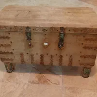 صندوق لباس قدیمی