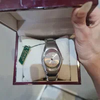 یک عدد ساعت مچی کاملا نوی مردانه