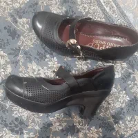 کفش سایز ۳۸