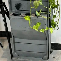 فروش لوازم آرایشگاهی کار کرده