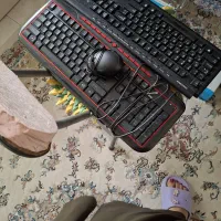 کیبورد و اسپیکر