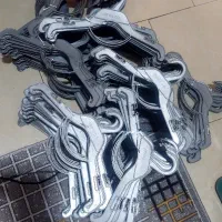 تعدادی چوب کار چوب لباسی