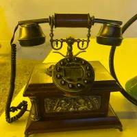 تلفن کلاسیک چوبی