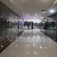 مغازه تجاری