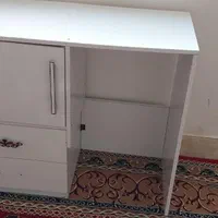 میز تمیز سالم نو با قیمت مناسب به فروش میرسد