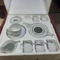 سرویس چایی خوری ۱۷ پارچه چینی زرین ایران