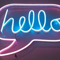 تابلوی نئون فلکسی چلینوم سلام انگلیسی