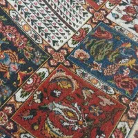 قالیچه دستبافت به صورت کاملاً دستی در محیط خانه|فرش|سامان, |دیوار