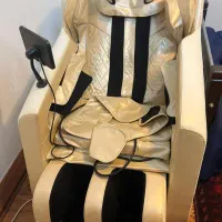 صندلی ماساژور فول بادی دارای صفحه مانیتور|تجهیزات ورزشی|قم, بنیاد|دیوار