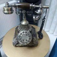 تلفن سلطنتی ومیز تلفن