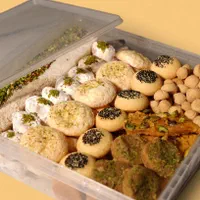 نیاز به خلیفه شیرینی سنتی یزدی(استاد کار قناد)